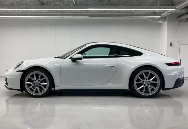 Porsche 911 White