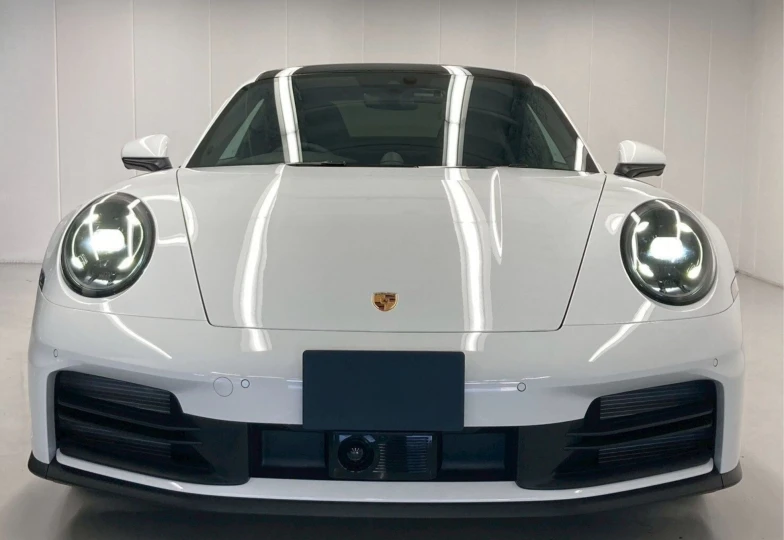 Porsche 911 White