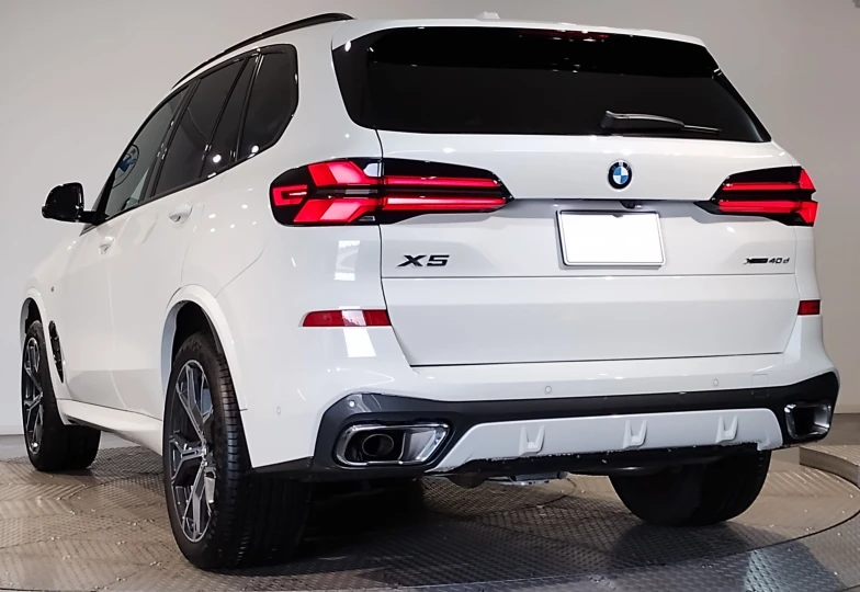 BMW X5 White