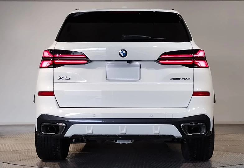 BMW X5 White