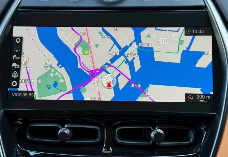 Aston Martin DBX White