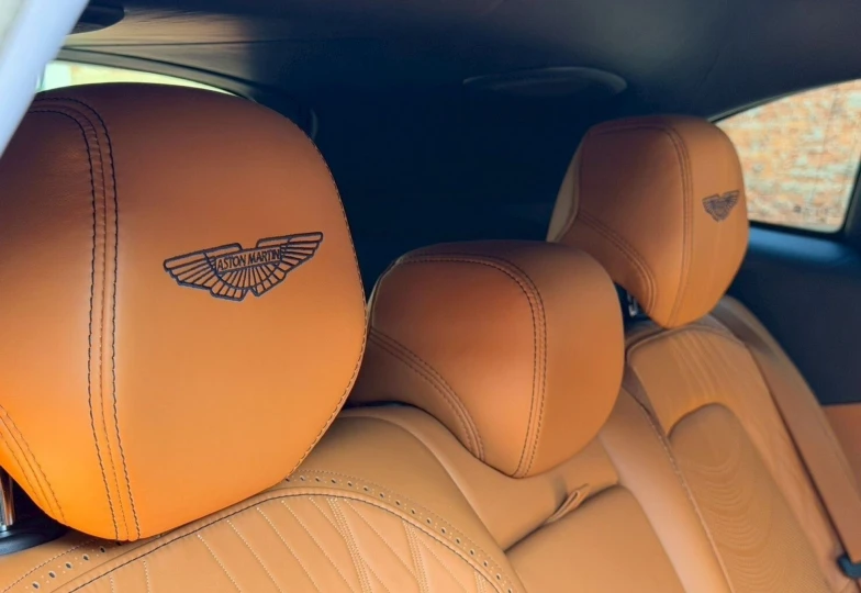 Aston Martin DBX White