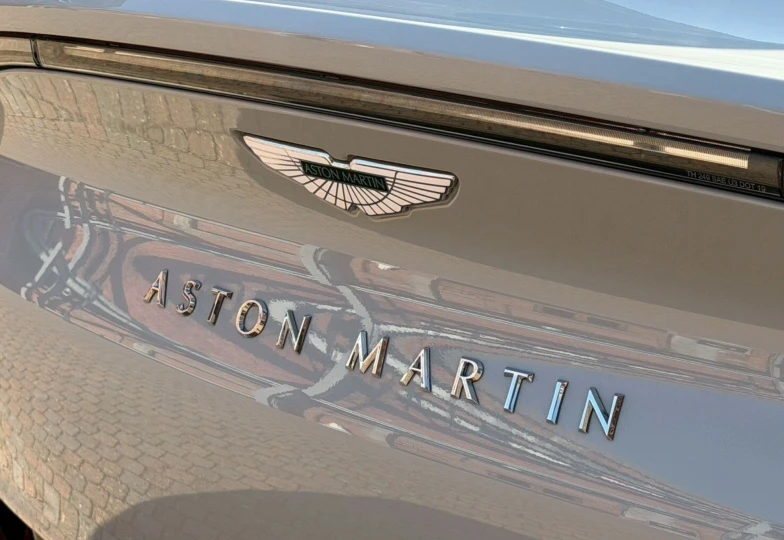 Aston Martin DBX White