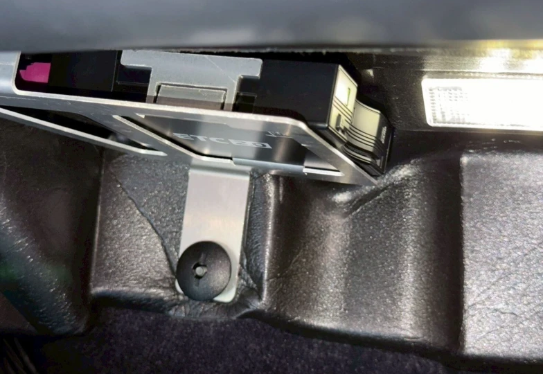 Aston Martin DBX White