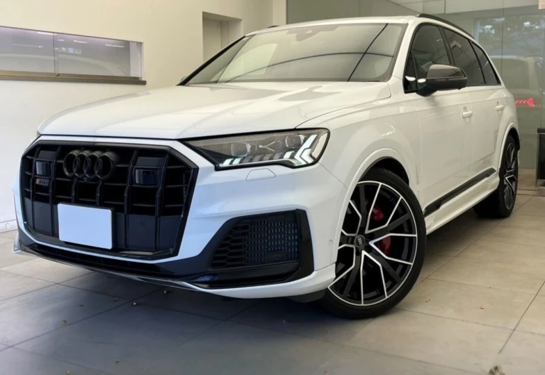 Audi SQ7 White