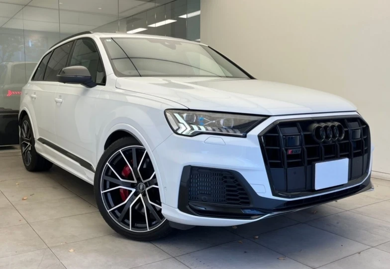 Audi SQ7 White