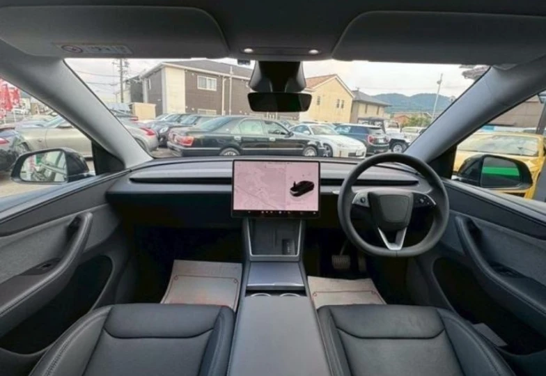 Tesla Model Y Black