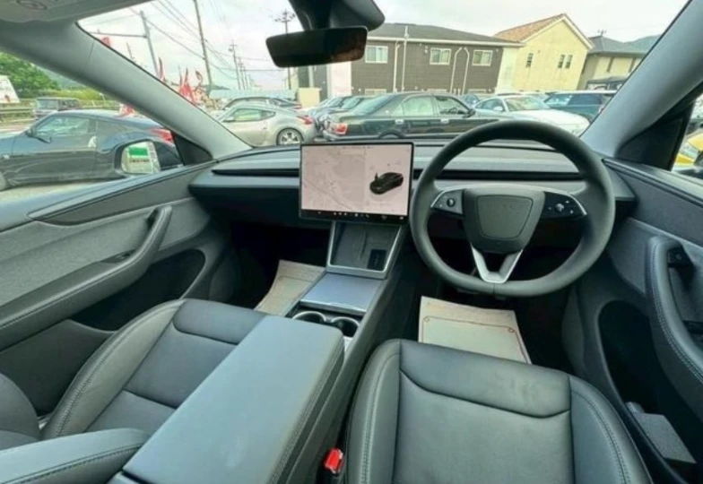 Tesla Model Y Black