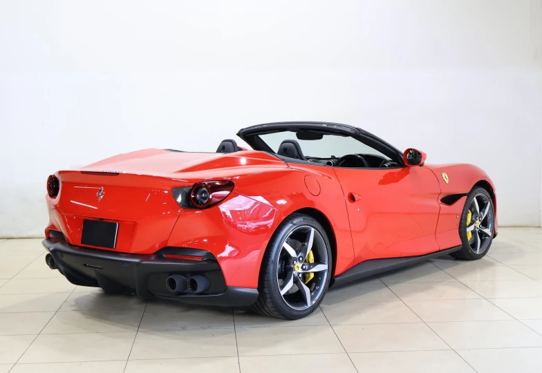 Ferrari Portofino Красный