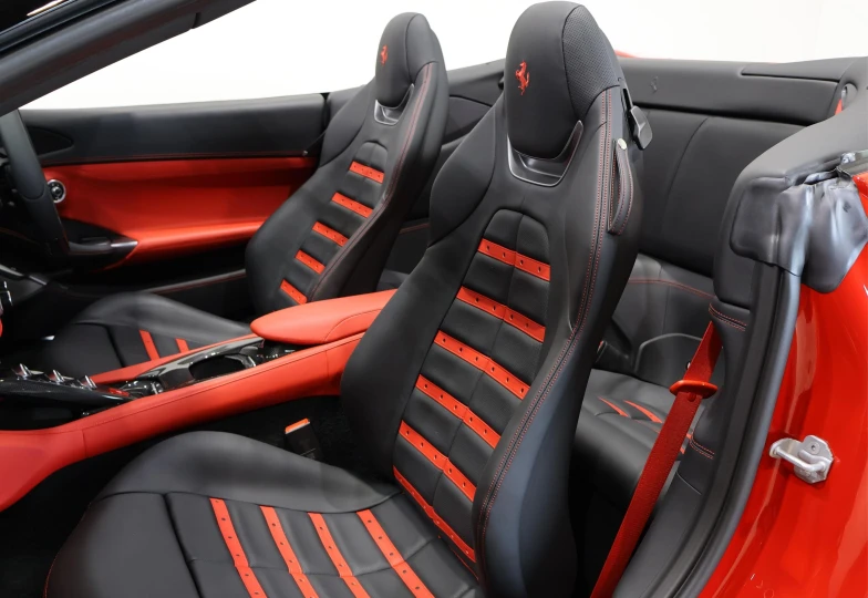 Ferrari Portofino Красный