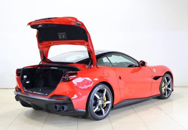 Ferrari Portofino Красный
