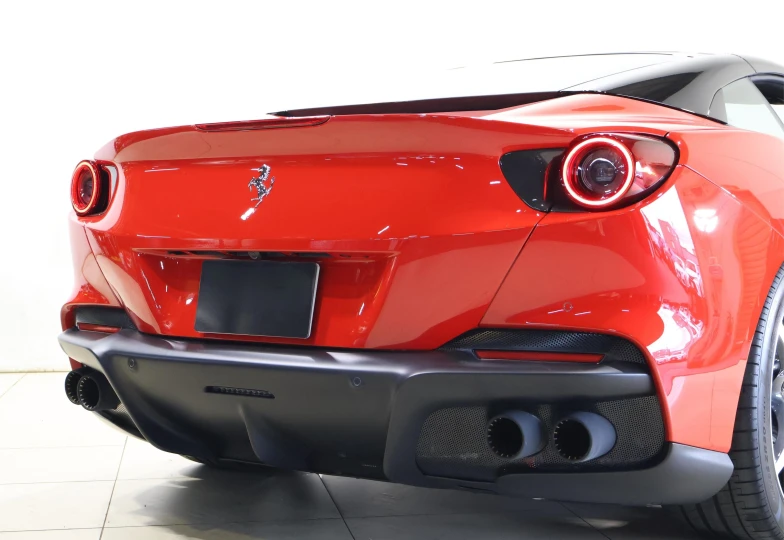 Ferrari Portofino Красный