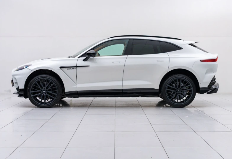 Aston Martin DBX White