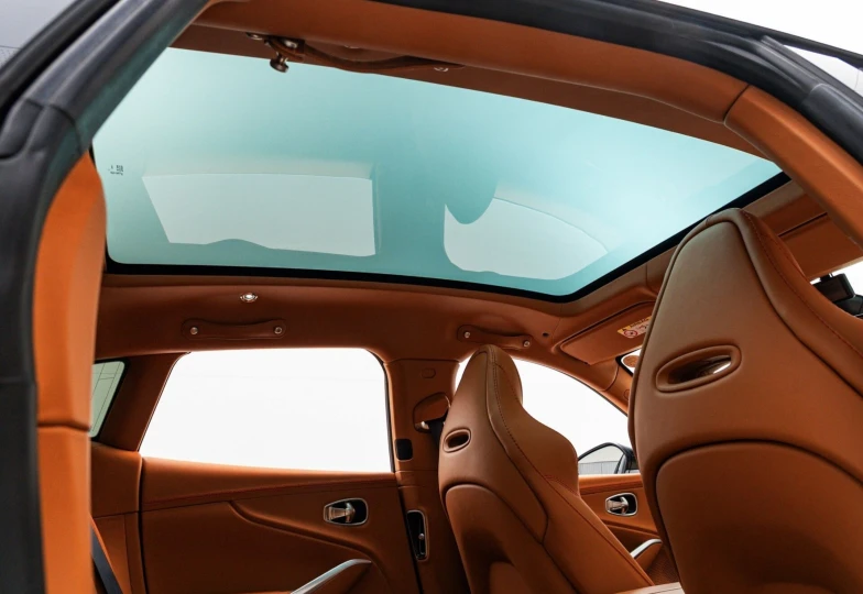 Aston Martin DBX White