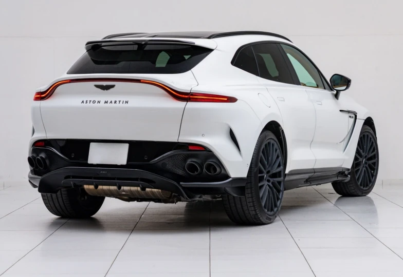 Aston Martin DBX White