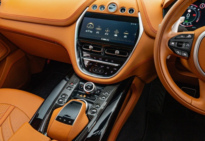 Aston Martin DBX White