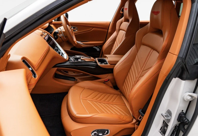 Aston Martin DBX White