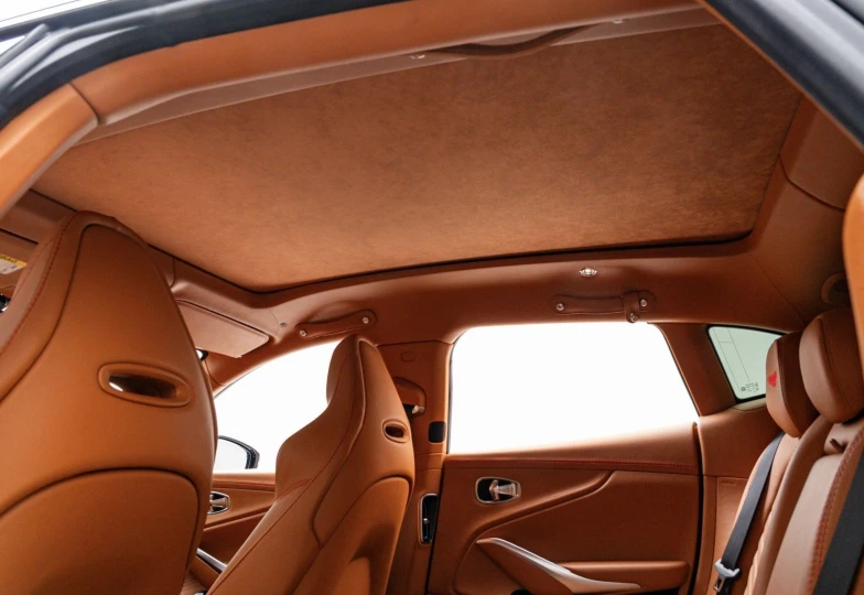 Aston Martin DBX White