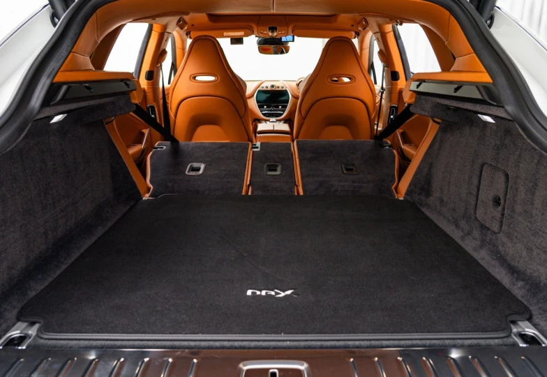 Aston Martin DBX White