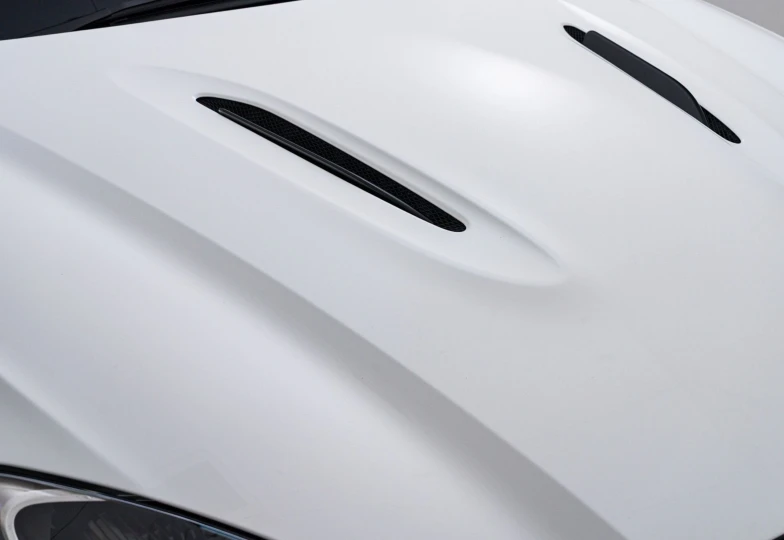 Aston Martin DBX White