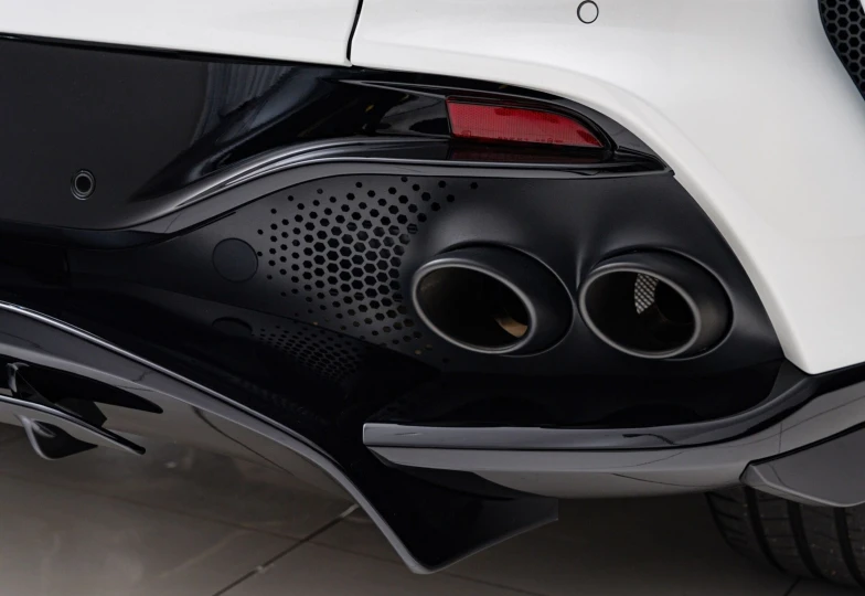 Aston Martin DBX White