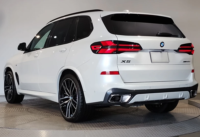 BMW X5 White