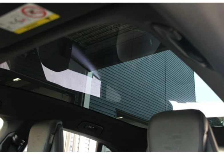 Porsche Taycan White