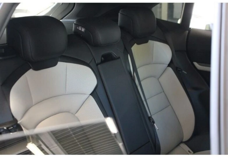 Porsche Taycan White