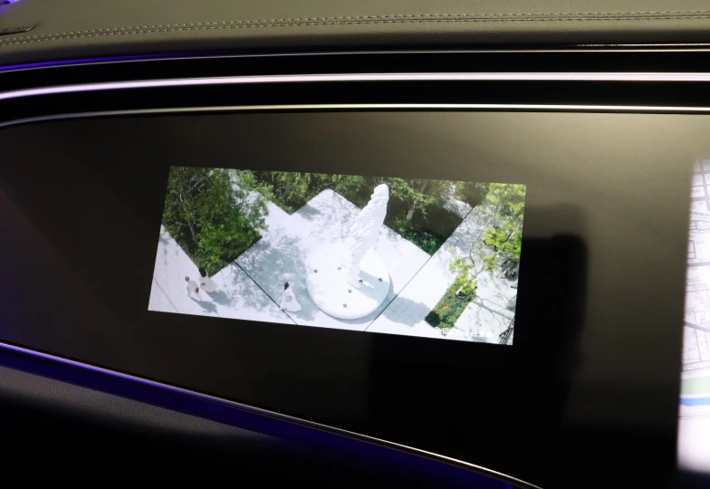 Mercedes E-class Белый