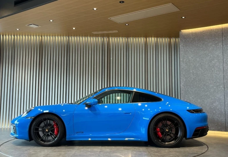 Porsche 911 Blue