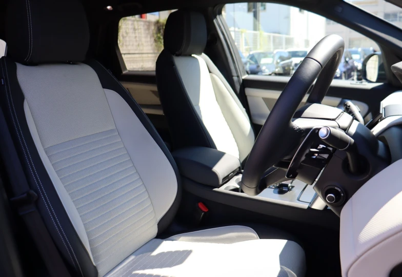 Land Rover Discovery Sport Grey