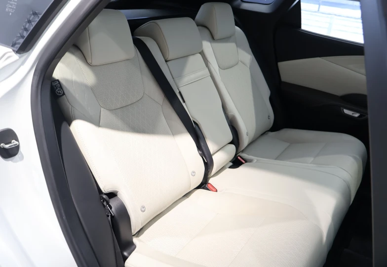 Lexus RX Белый