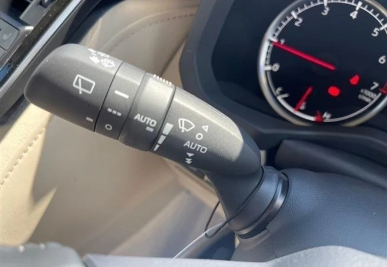 Toyota Land Cruiser White