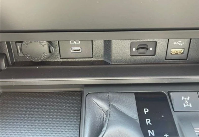 Toyota Land Cruiser White