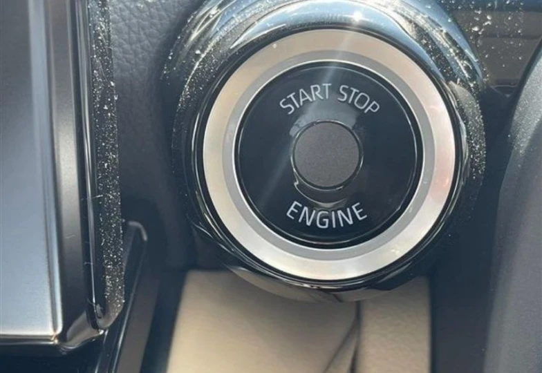 Toyota Land Cruiser White