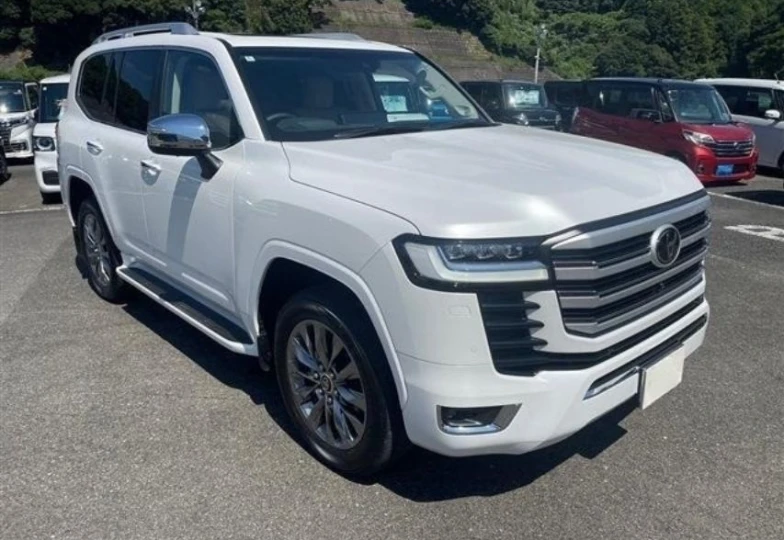 Toyota Land Cruiser White