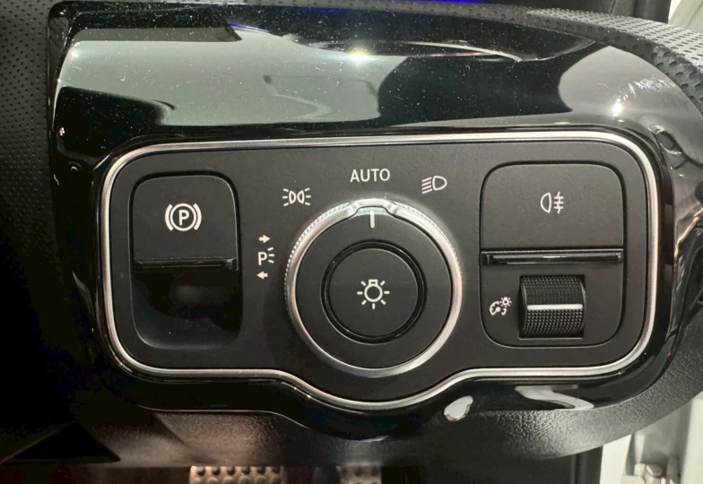 Mercedes CLA-class White