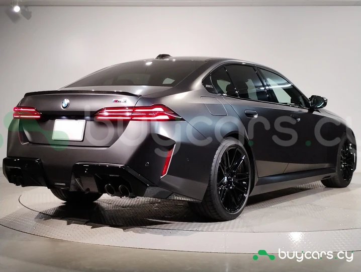 BMW M5 Черный