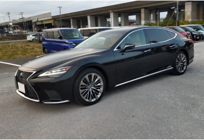 Lexus LS Черный