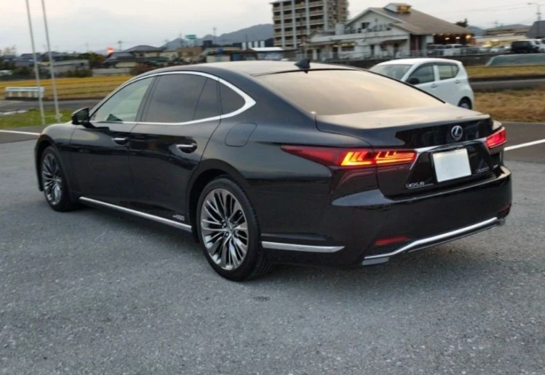 Lexus LS Черный