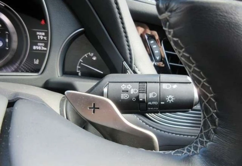 Lexus LS Черный