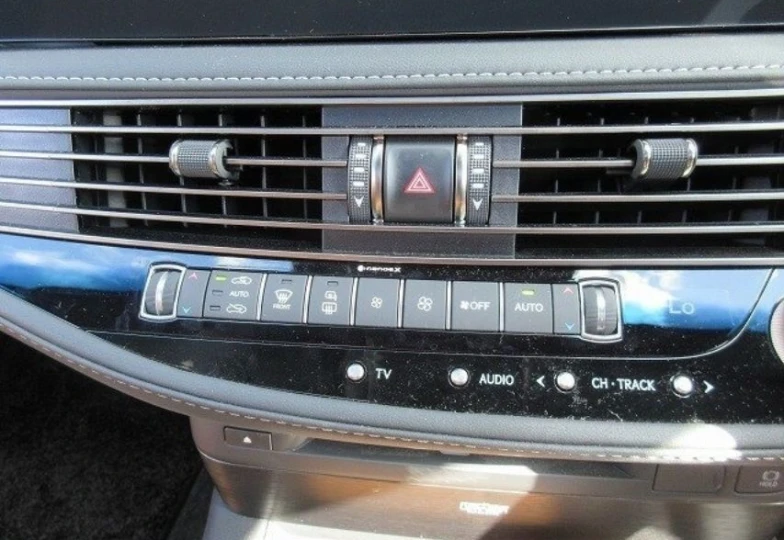 Lexus LS Черный