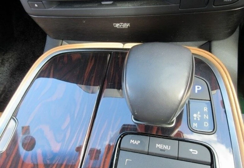 Lexus LS Черный