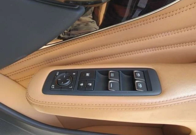 Lexus LS Черный