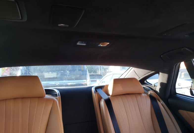 Lexus LS Черный