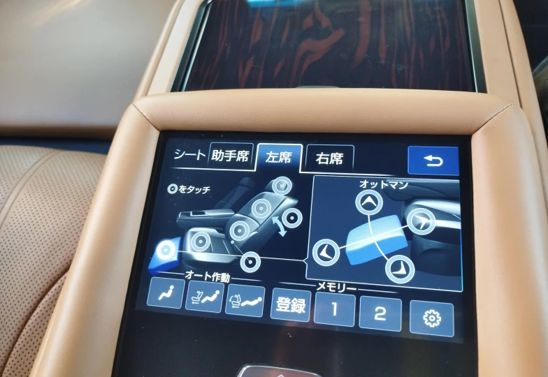 Lexus LS Черный