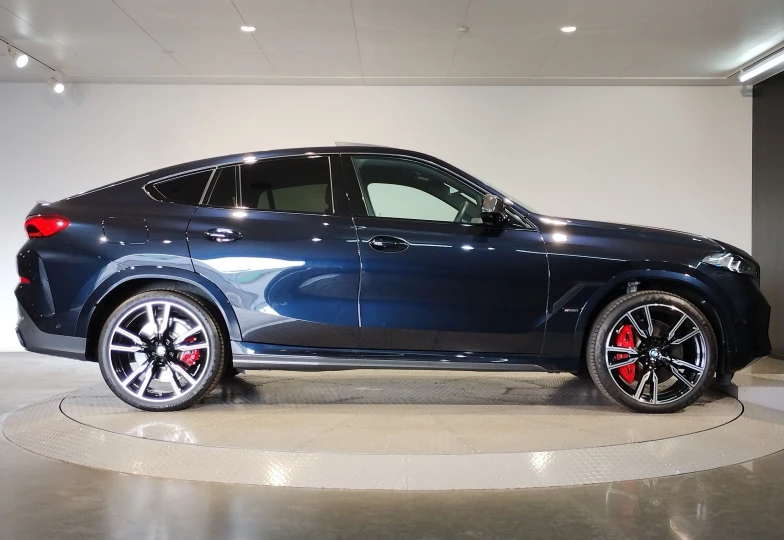 BMW X6 Черный