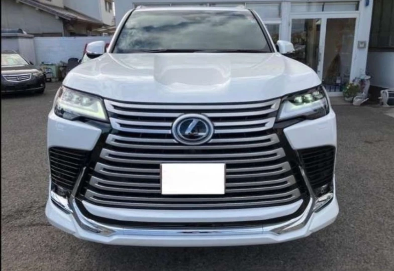 Lexus LX White