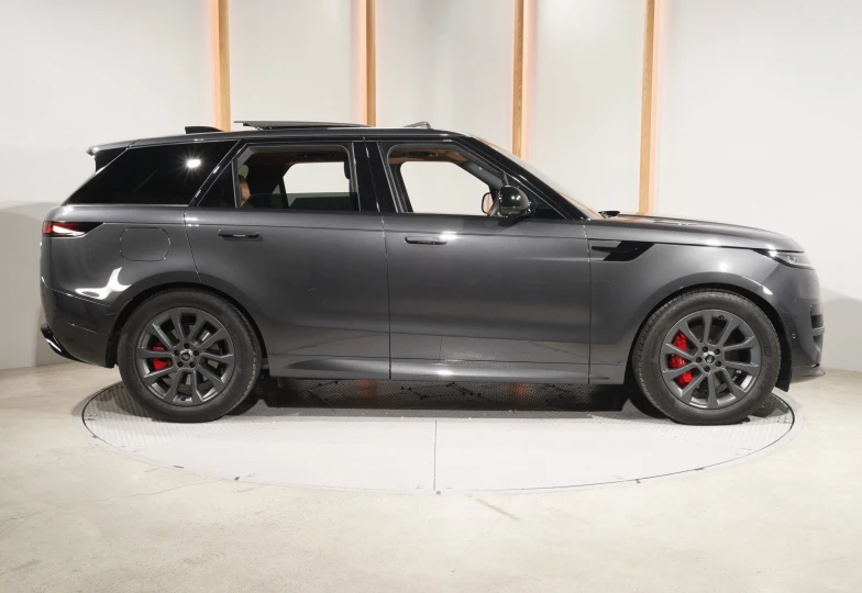 Land Rover Range Rover Sport Черный