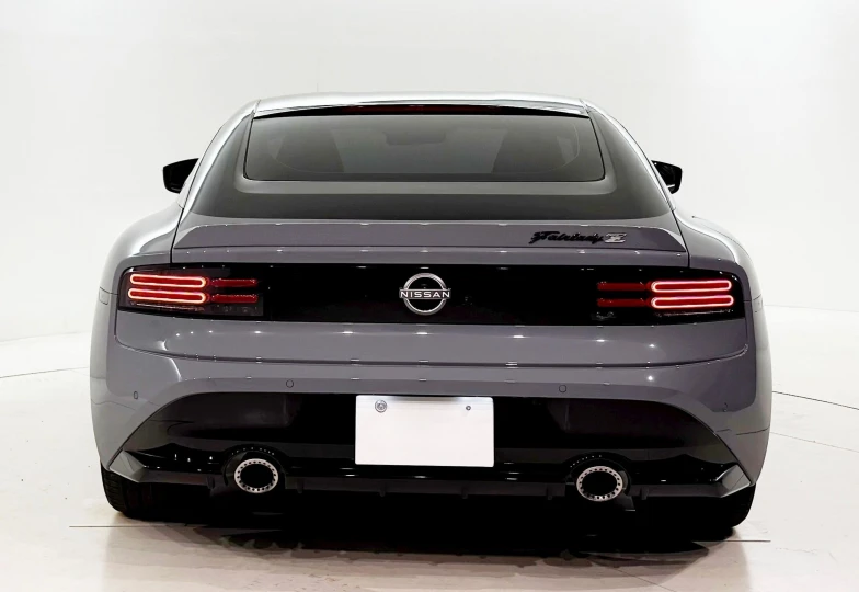 Nissan Fairlady z Grey